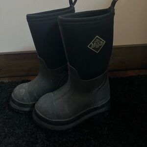 Toddler muck boots